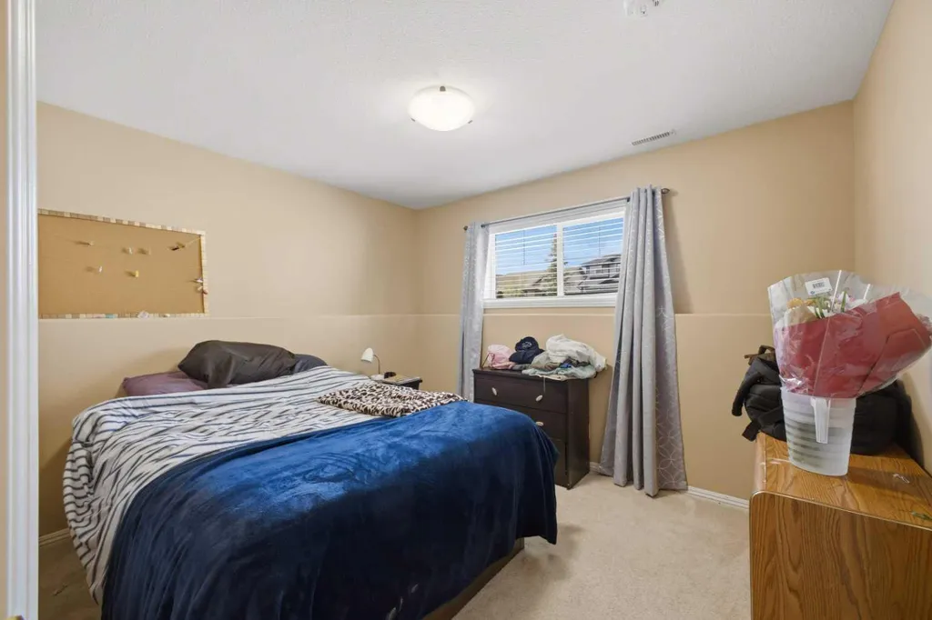 135 Issard Close Red Deer AB T4R 0C2