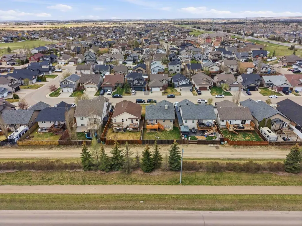 135 Issard Close Red Deer AB T4R 0C2