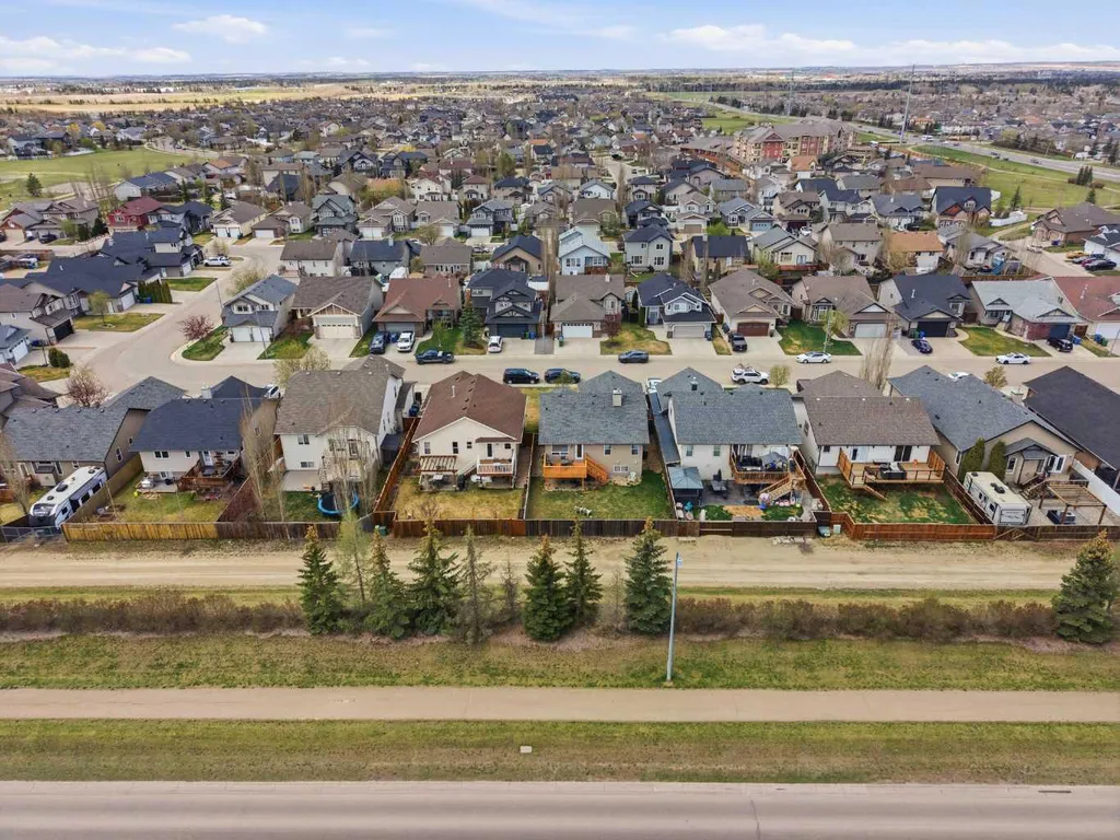 135 Issard Close Red Deer AB T4R 0C2