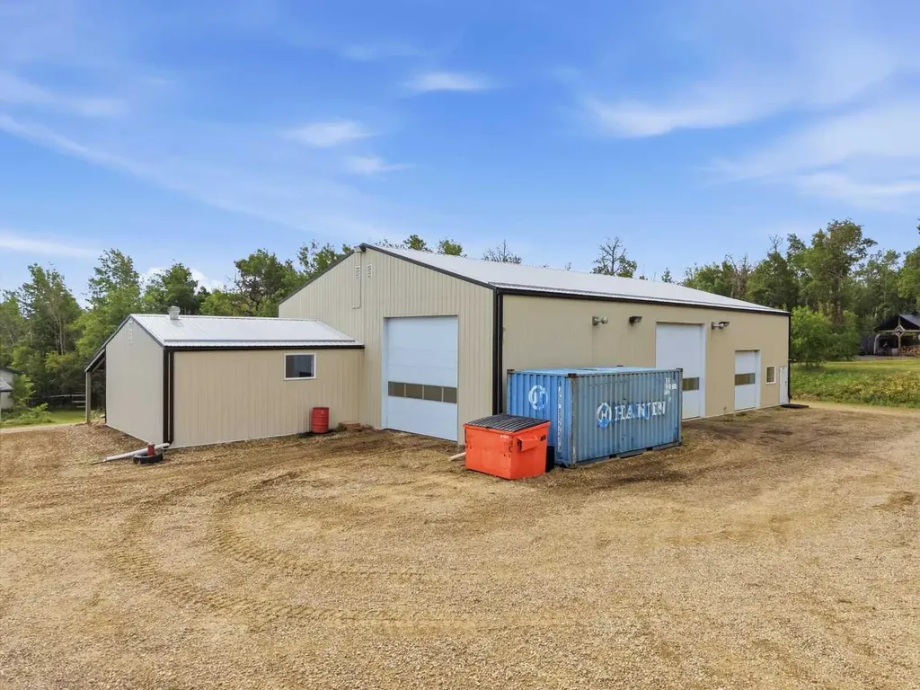 39222 Highway 20 Rural Lacombe County AB T0C 0J0