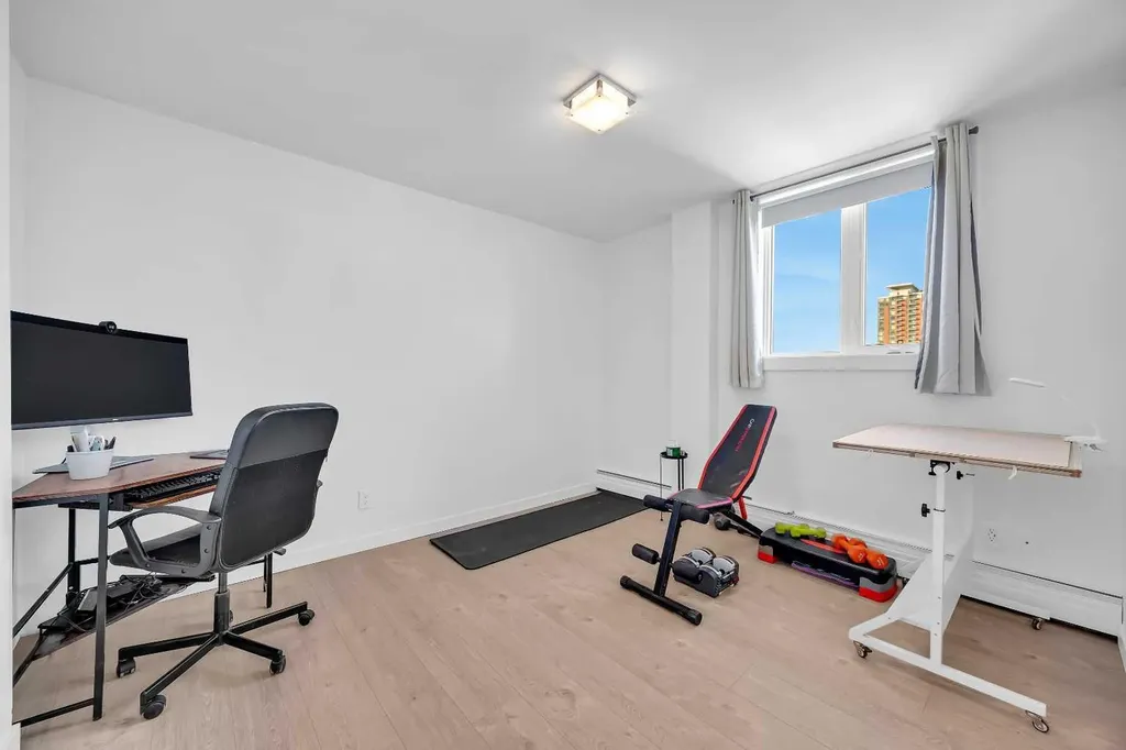 1111 15 Avenue SW Calgary AB T2R 0S8