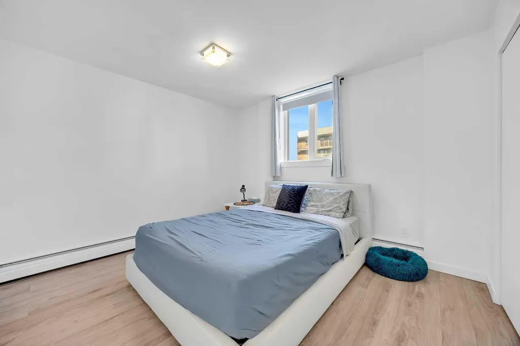 1111 15 Avenue SW Calgary AB T2R 0S8