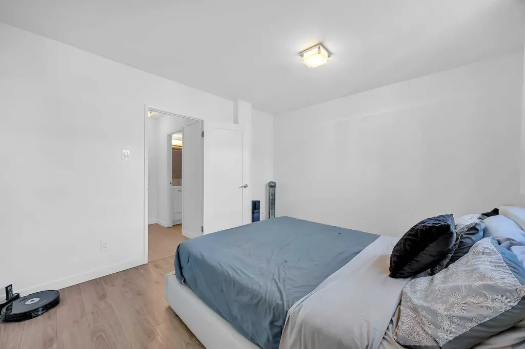 1111 15 Avenue SW Calgary AB T2R 0S8