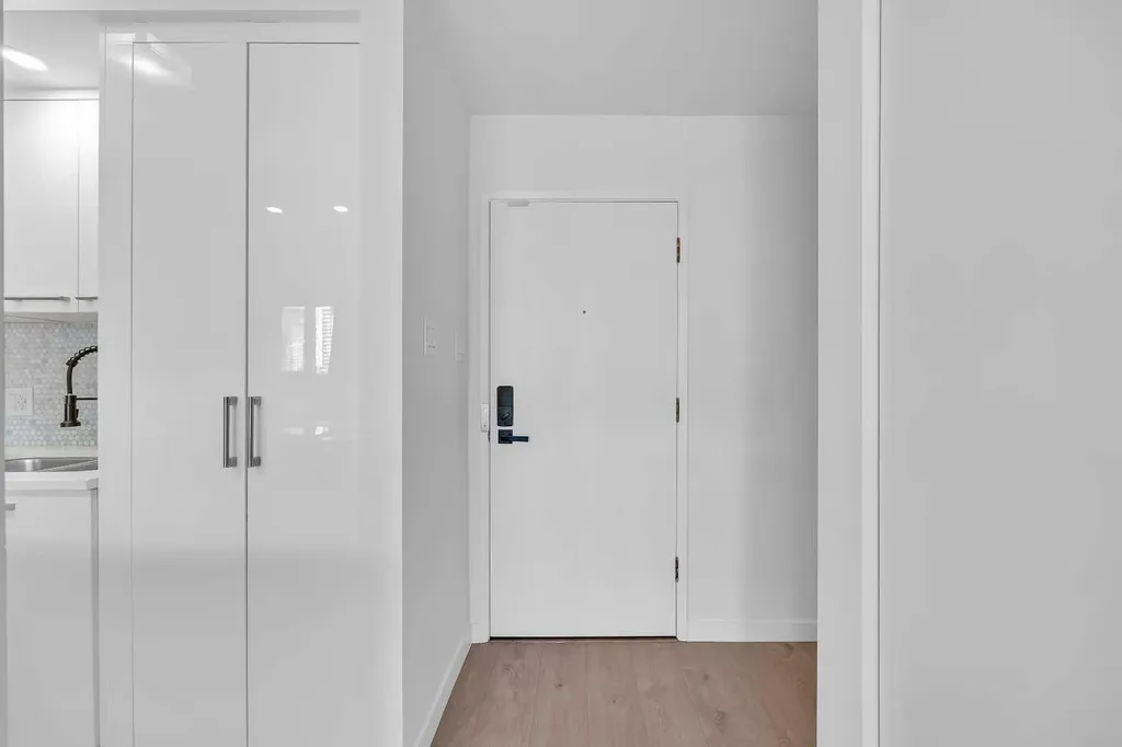 1111 15 Avenue SW Calgary AB T2R 0S8