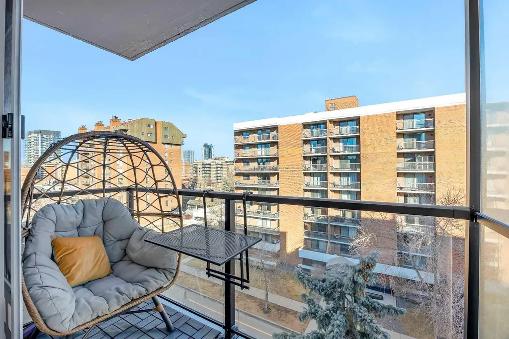 1111 15 Avenue SW Calgary AB T2R 0S8