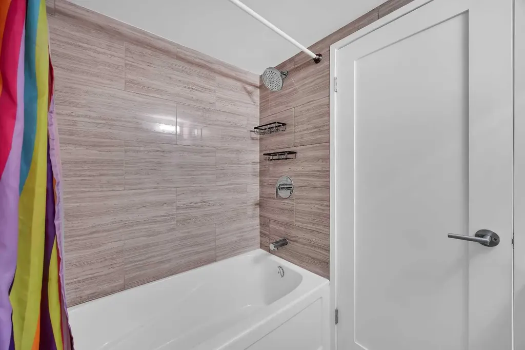 1111 15 Avenue SW Calgary AB T2R 0S8