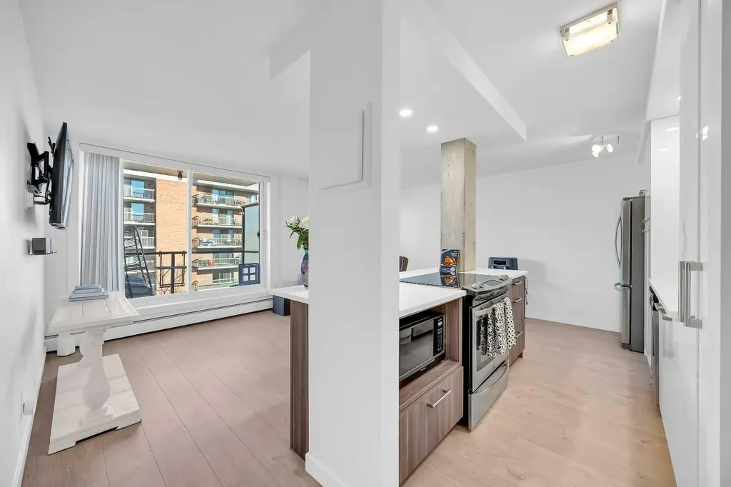 1111 15 Avenue SW Calgary AB T2R 0S8