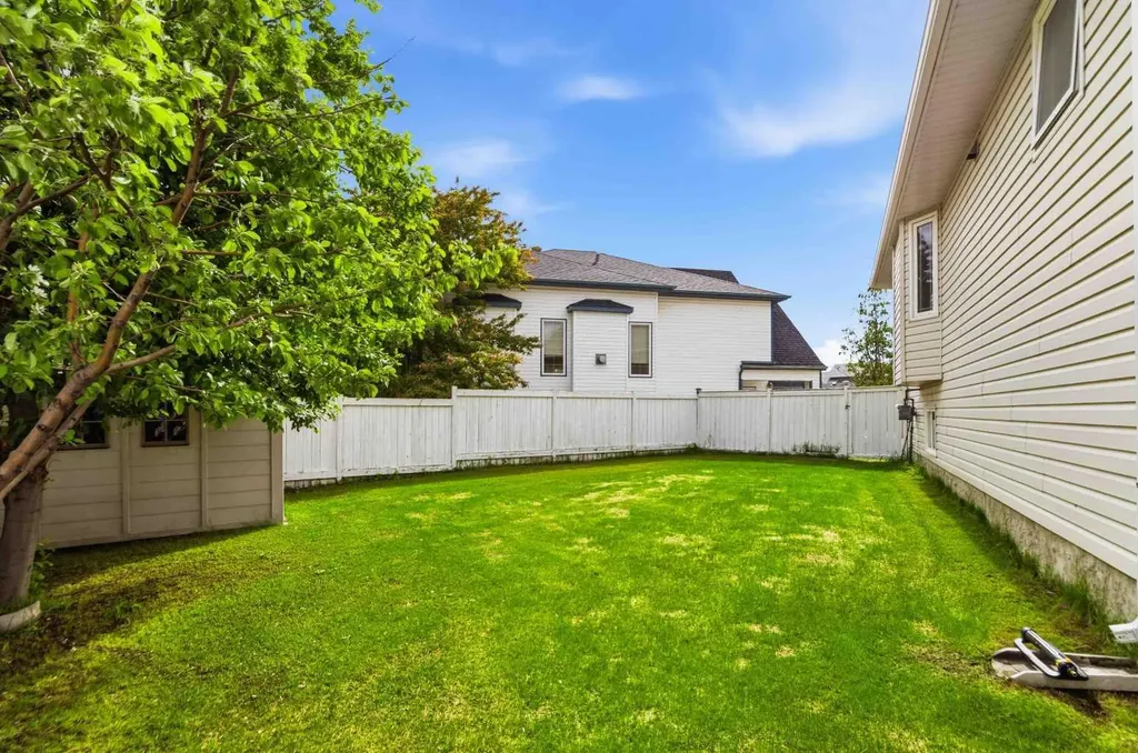 283 Berard Crescent Fort Mcmurray AB T9K1W2