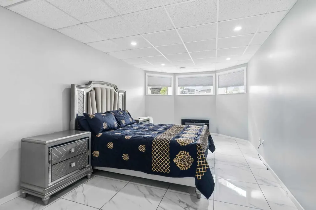 283 Berard Crescent Fort Mcmurray AB T9K1W2