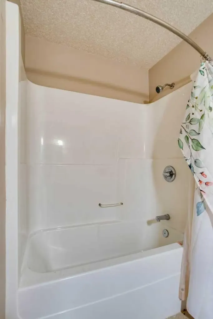 109 Lanauze Street Fort Mcmurray AB T9K 2S5