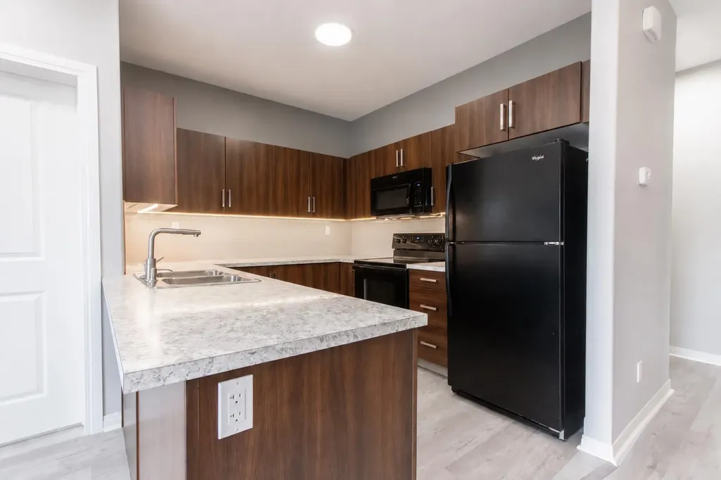 639 Oak Street Springbrook AB T4S 0E5