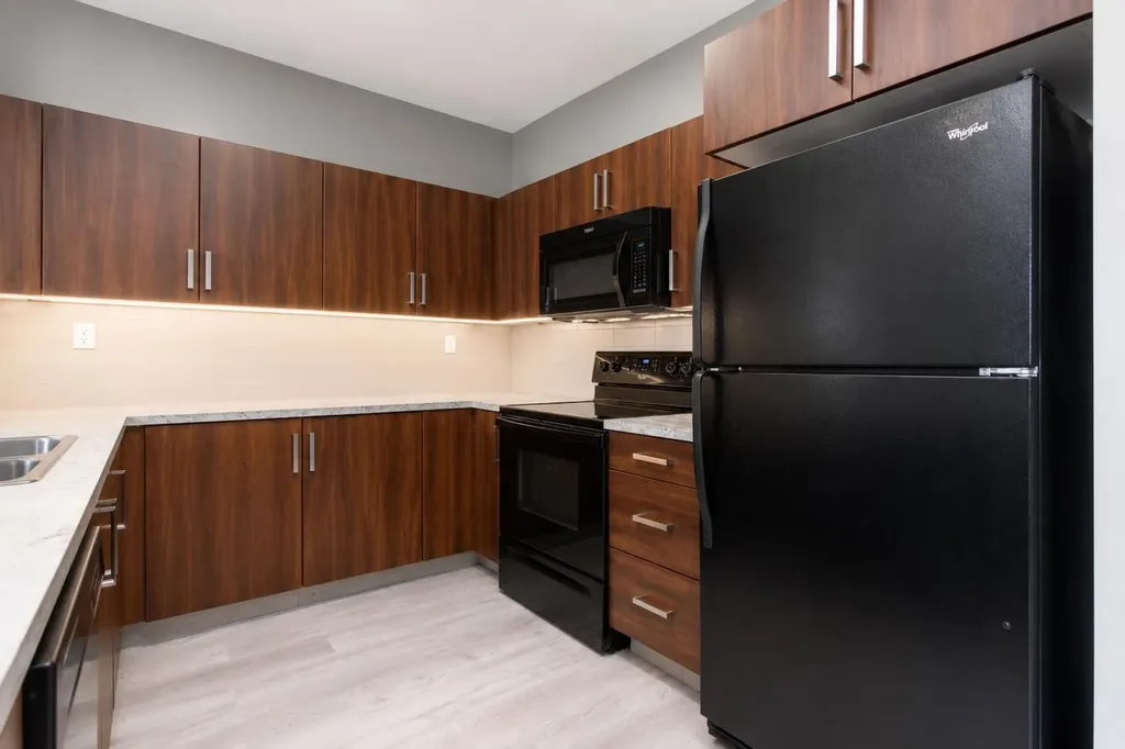 639 Oak Street Springbrook AB T4S 0E5