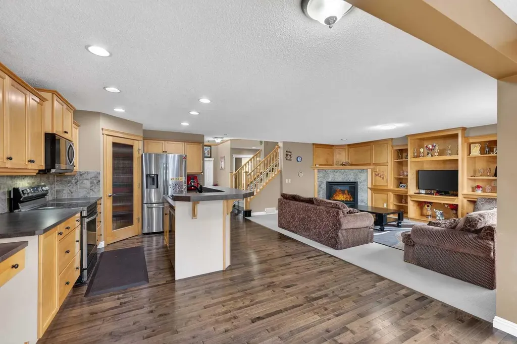 2407 Kingsland View SE Airdrie AB T4A0A5