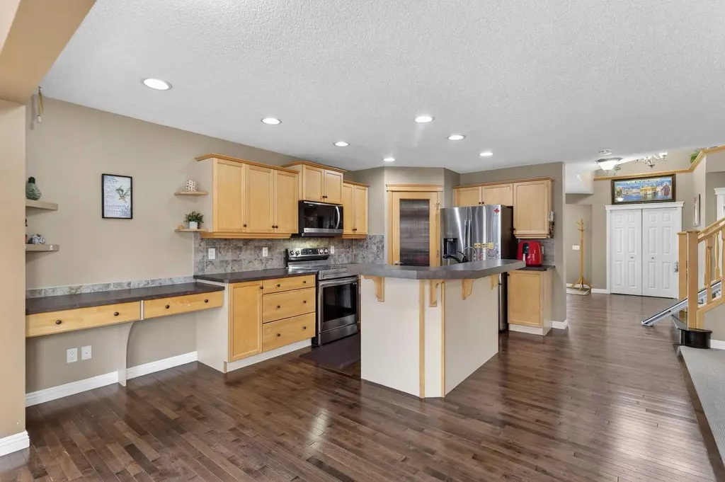 2407 Kingsland View SE Airdrie AB T4A0A5