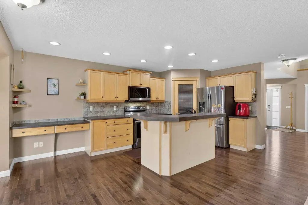 2407 Kingsland View SE Airdrie AB T4A0A5