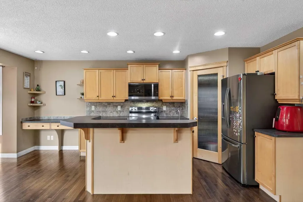 2407 Kingsland View SE Airdrie AB T4A0A5