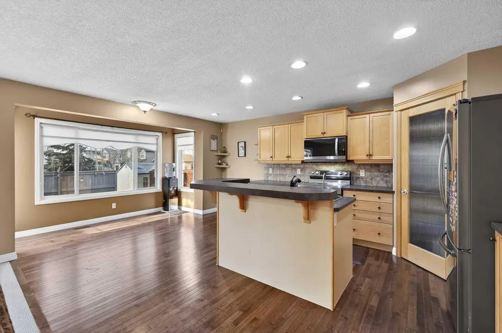 2407 Kingsland View SE Airdrie AB T4A0A5