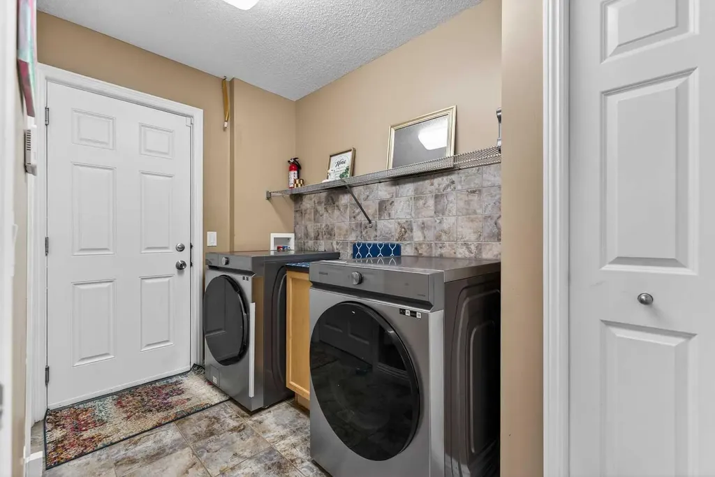 2407 Kingsland View SE Airdrie AB T4A0A5