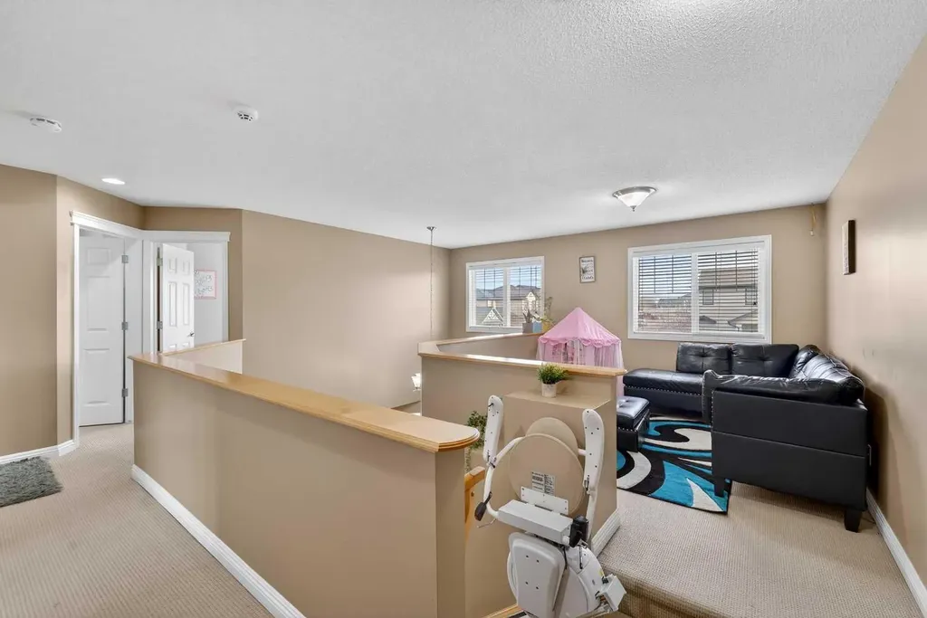 2407 Kingsland View SE Airdrie AB T4A0A5