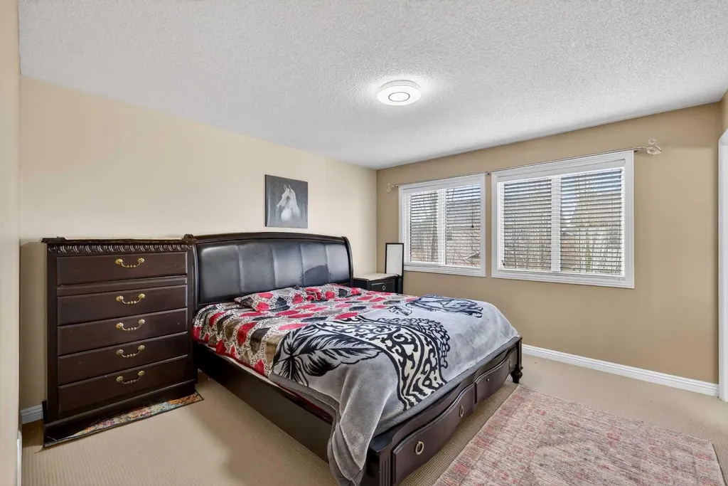 2407 Kingsland View SE Airdrie AB T4A0A5