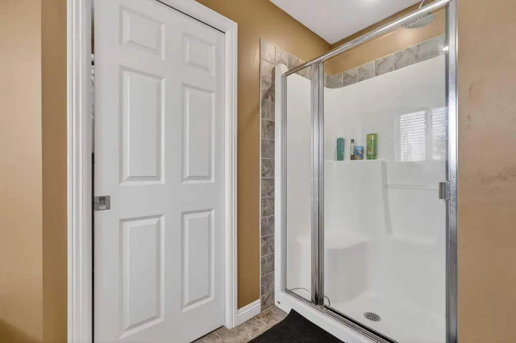 2407 Kingsland View SE Airdrie AB T4A0A5