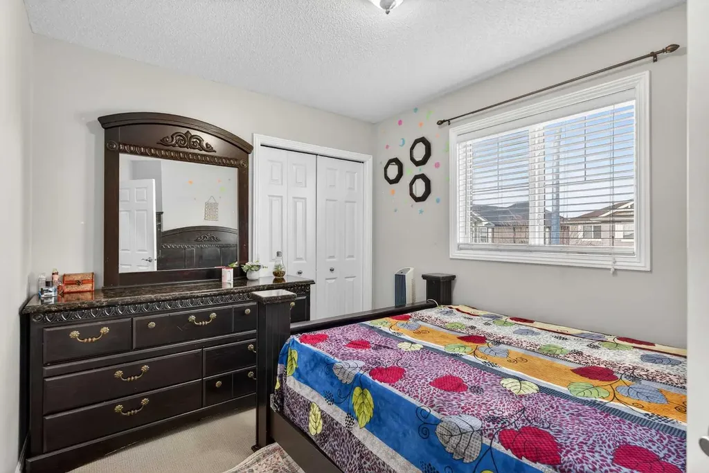 2407 Kingsland View SE Airdrie AB T4A0A5