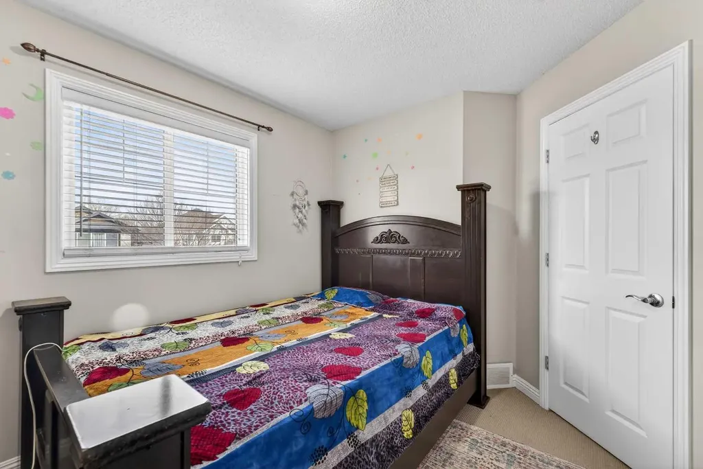 2407 Kingsland View SE Airdrie AB T4A0A5
