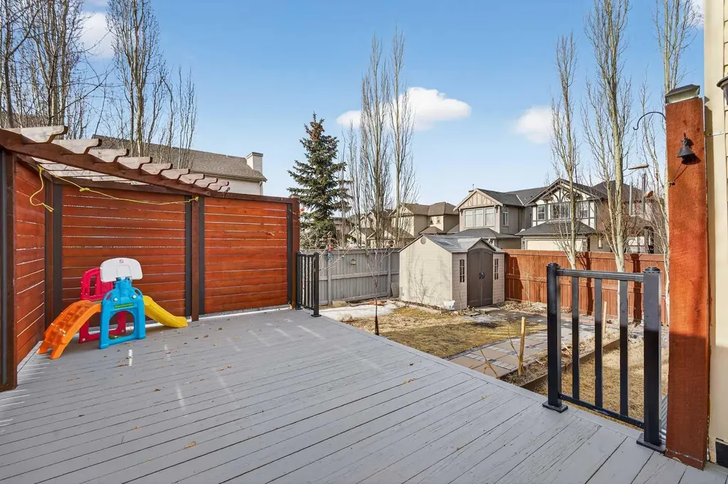 2407 Kingsland View SE Airdrie AB T4A0A5