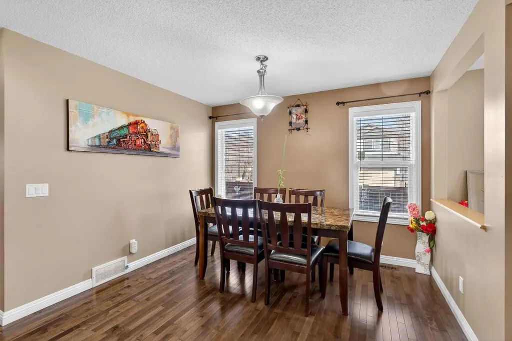 2407 Kingsland View SE Airdrie AB T4A0A5