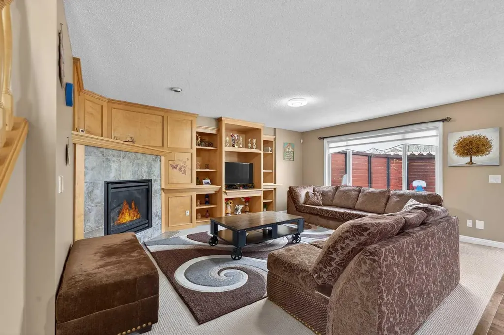2407 Kingsland View SE Airdrie AB T4A0A5