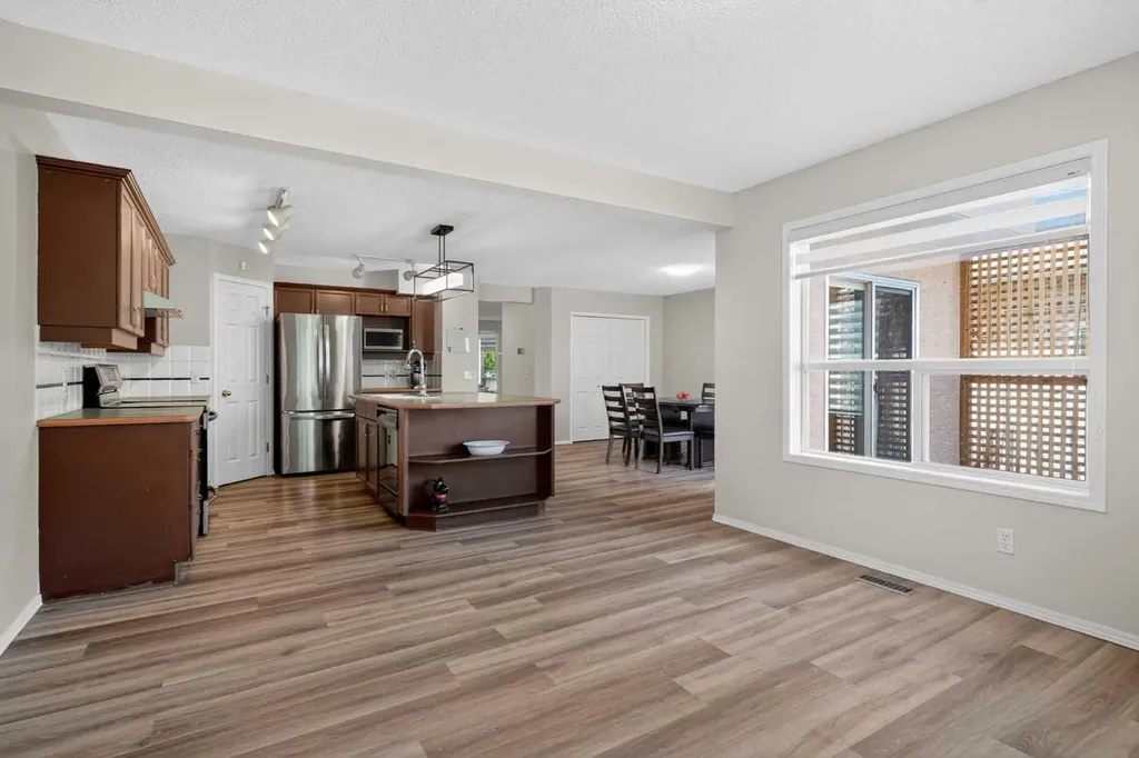 153 Mountain Park Drive SE Calgary AB T2Z 2J9