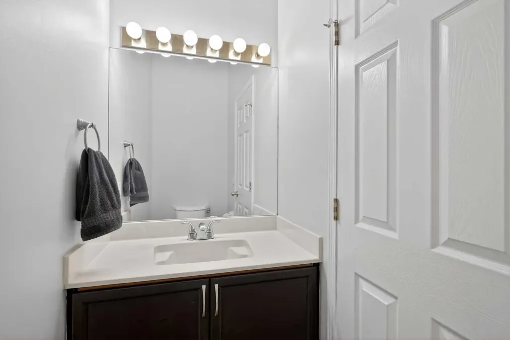 153 Mountain Park Drive SE Calgary AB T2Z 2J9
