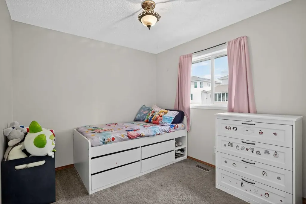 153 Mountain Park Drive SE Calgary AB T2Z 2J9
