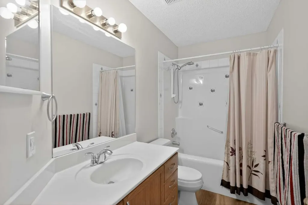 153 Mountain Park Drive SE Calgary AB T2Z 2J9