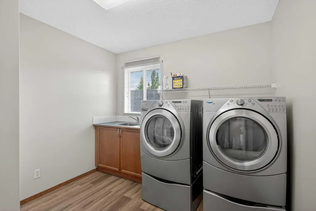 153 Mountain Park Drive SE Calgary AB T2Z 2J9