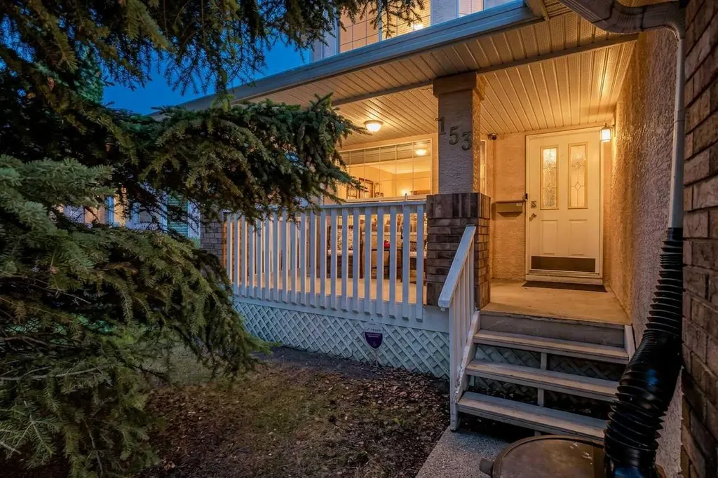 153 Mountain Park Drive SE Calgary AB T2Z 2J9
