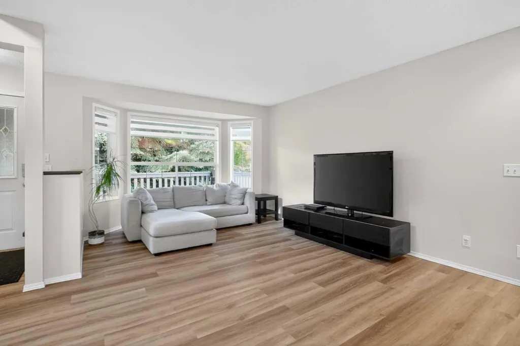 153 Mountain Park Drive SE Calgary AB T2Z 2J9