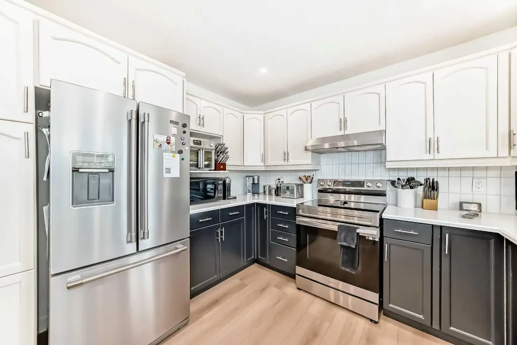 163 Shannon Circle SW Calgary AB T2Y 2L1