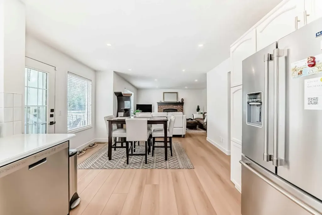 163 Shannon Circle SW Calgary AB T2Y 2L1