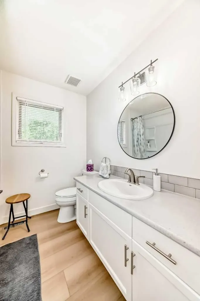 163 Shannon Circle SW Calgary AB T2Y 2L1