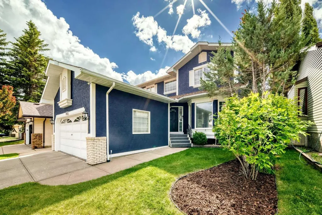 163 Shannon Circle SW Calgary AB T2Y 2L1