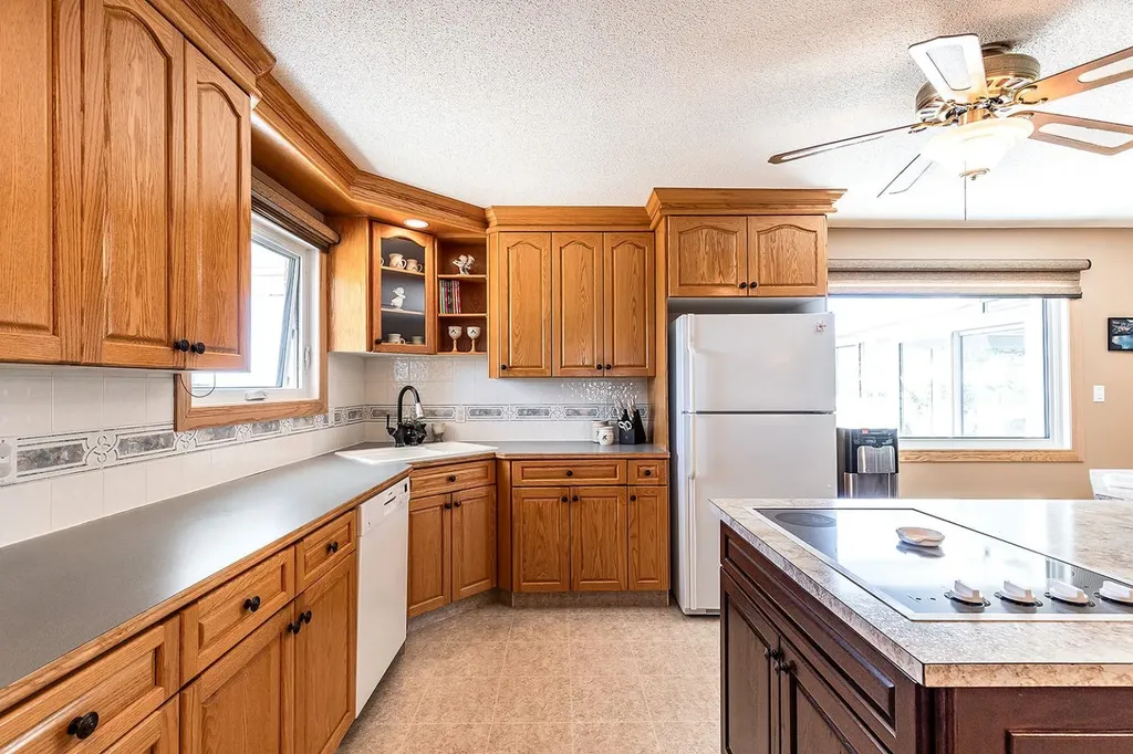 14017 Range Road 65 Rural Cypress County AB T0J 2P0