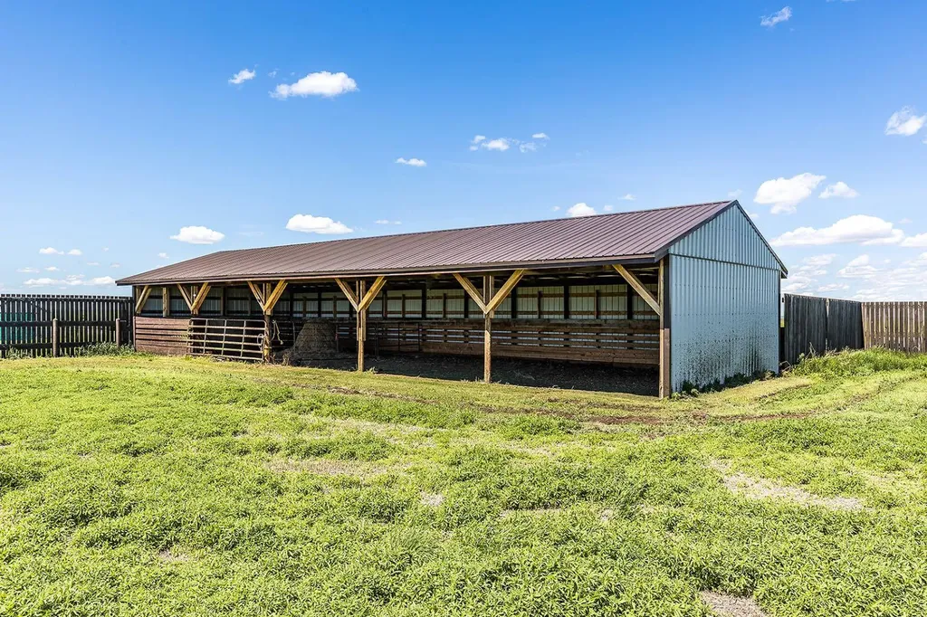 14017 Range Road 65 Rural Cypress County AB T0J 2P0
