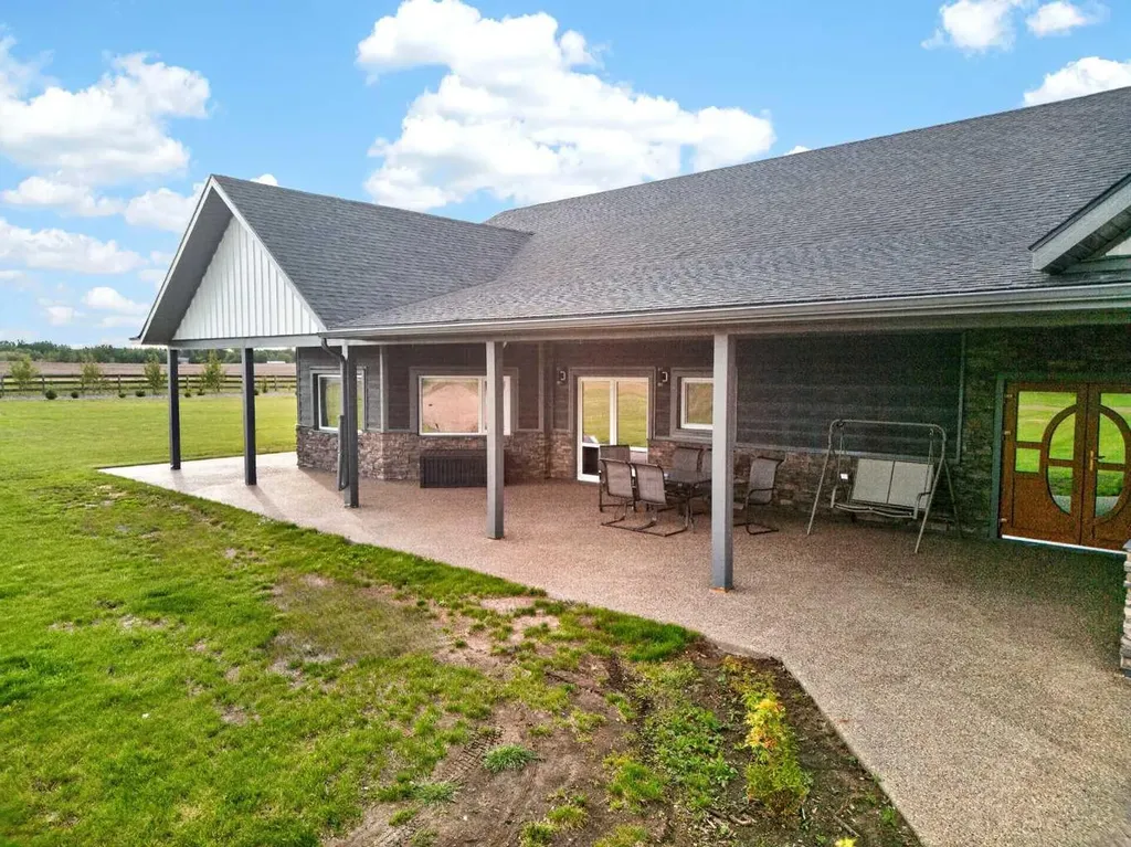 105559 Range Road 152a La Crete AB T0H2H0