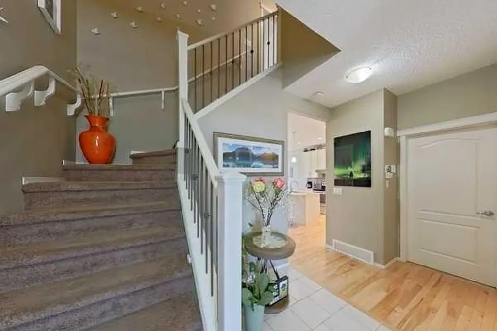 28 Cranarch Crescent SE Calgary AB T3M2J2