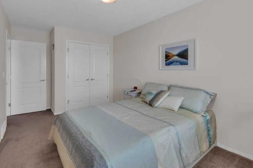 28 Cranarch Crescent SE Calgary AB T3M2J2