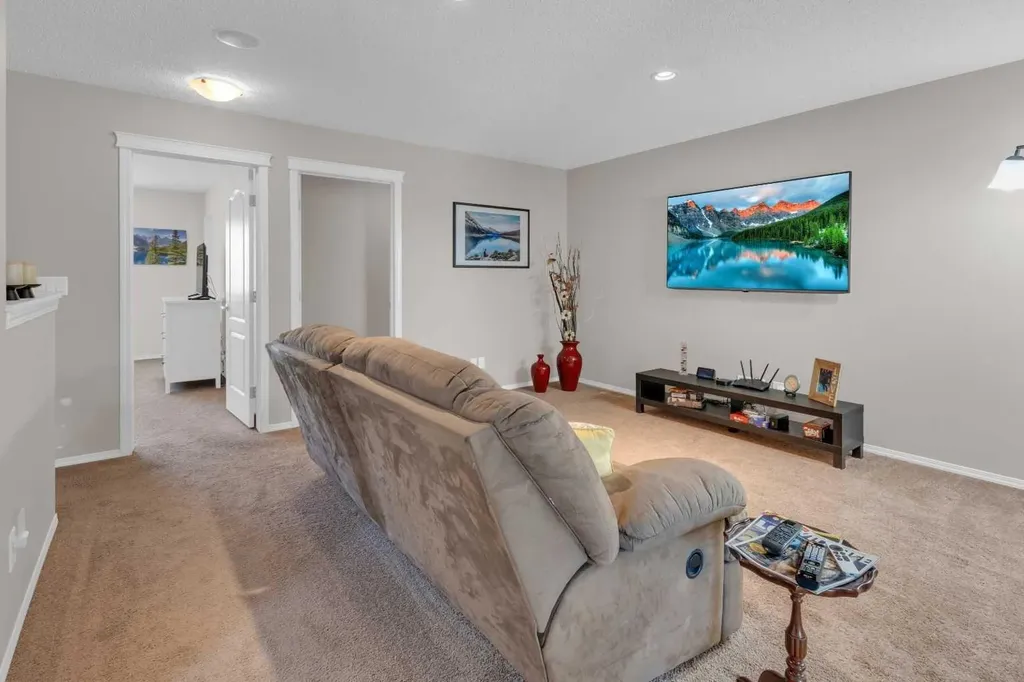 28 Cranarch Crescent SE Calgary AB T3M2J2