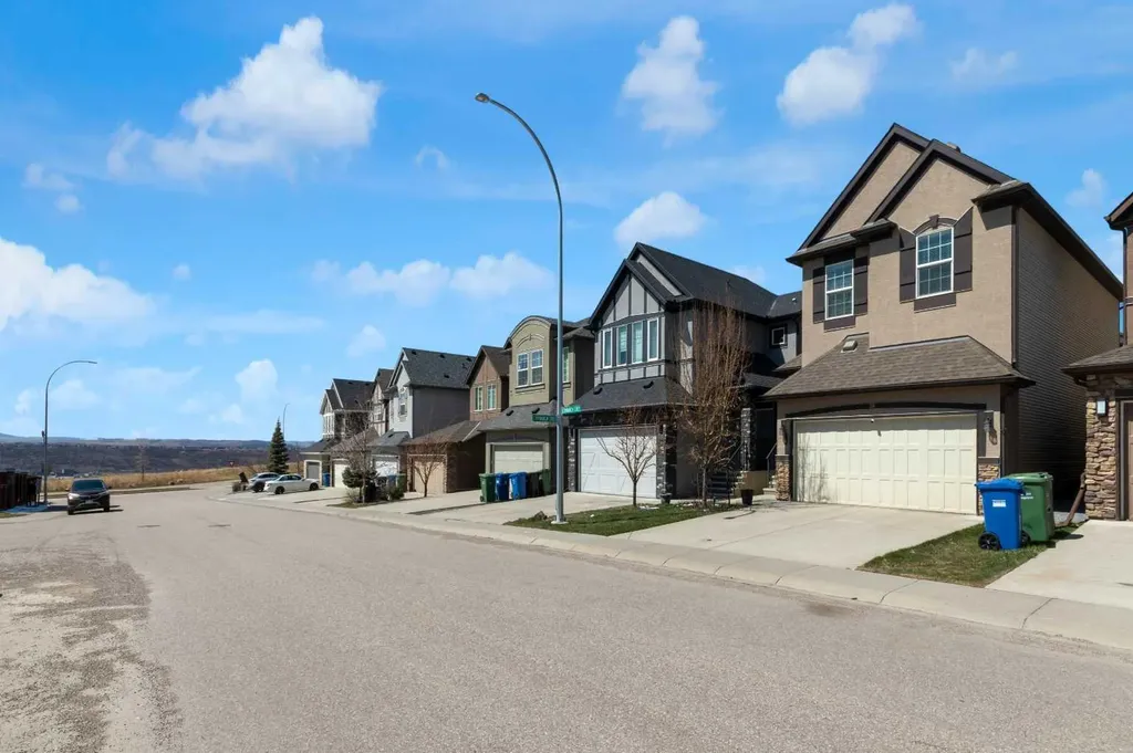 28 Cranarch Crescent SE Calgary AB T3M2J2