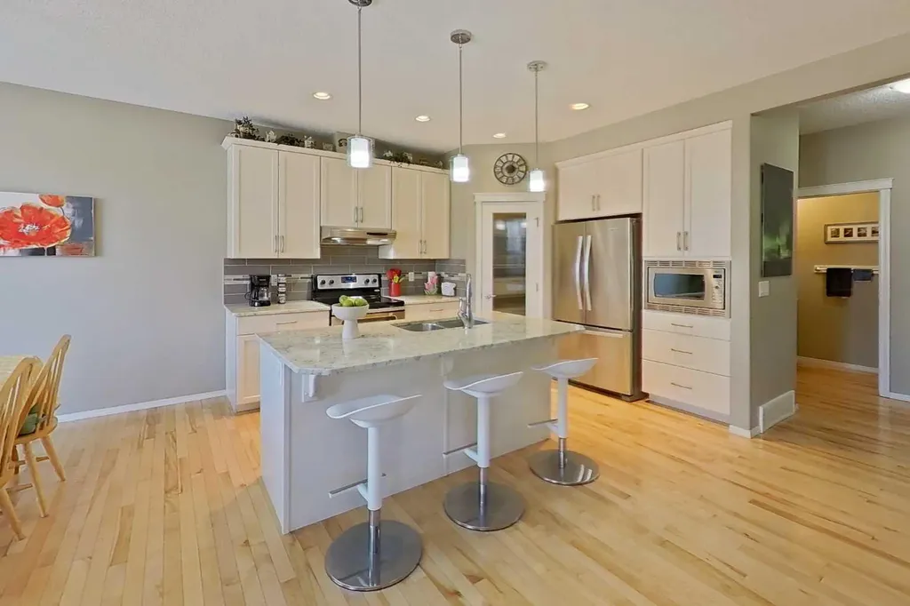 28 Cranarch Crescent SE Calgary AB T3M2J2