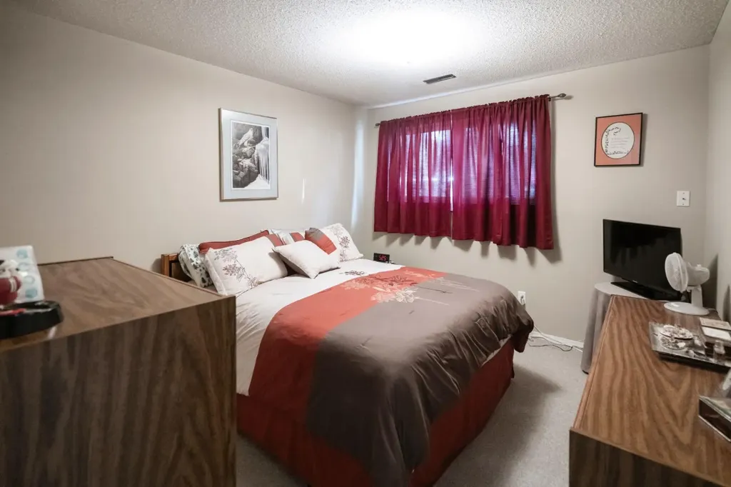 4118 60 Street Camrose AB T4V 3G7